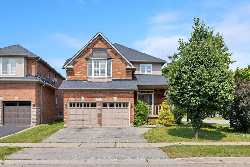 2223 Whistling Springs Cres  Oakville, L6M 5G5 | Image 1