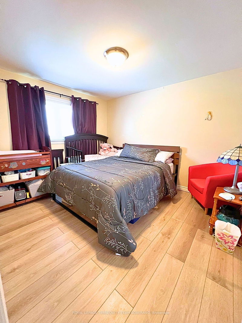  27 - 216 Town House Cres  Brampton, L6W 3C6 | Image 11