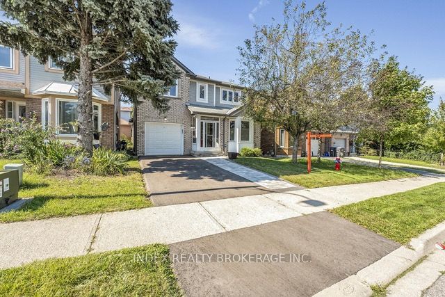 142 Ural Circ  Brampton, L6R 1H1 | Image 2