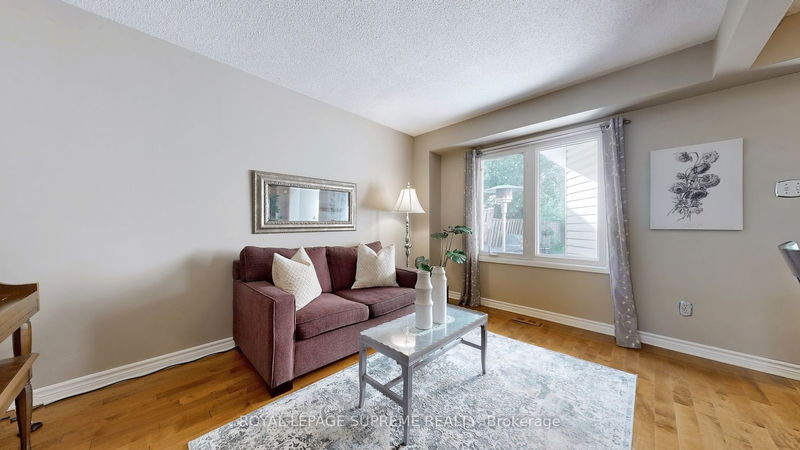 7275 Corrine Cres  Mississauga, L5N 5C3 | Image 8