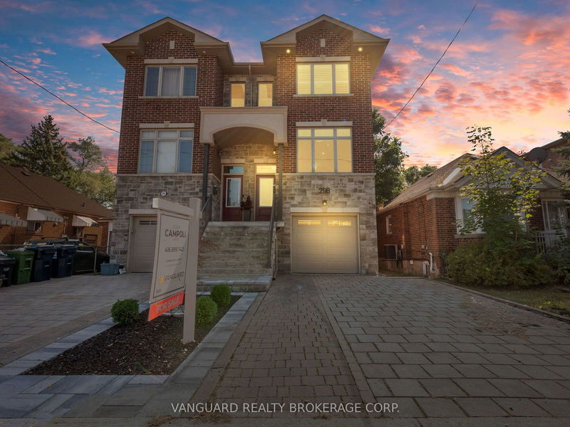 29B East Dr  Toronto, M6N 2N8 | Image 1