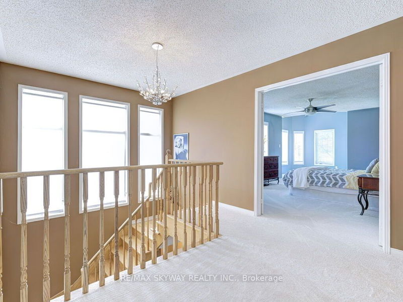 3859 Talias Cres  Mississauga, L5M 6L6 | Image 13