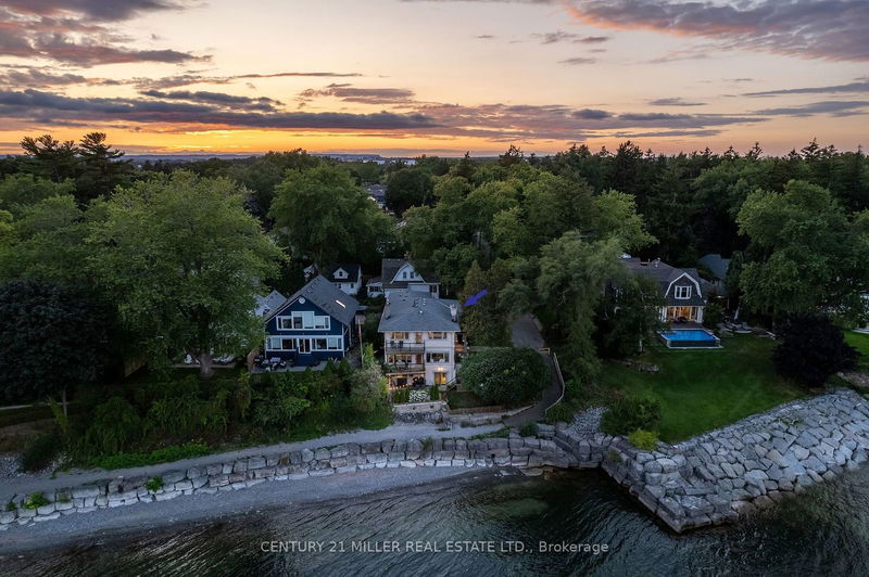 10 Timber Lane  Oakville, L6L 2Z3 | Image 1