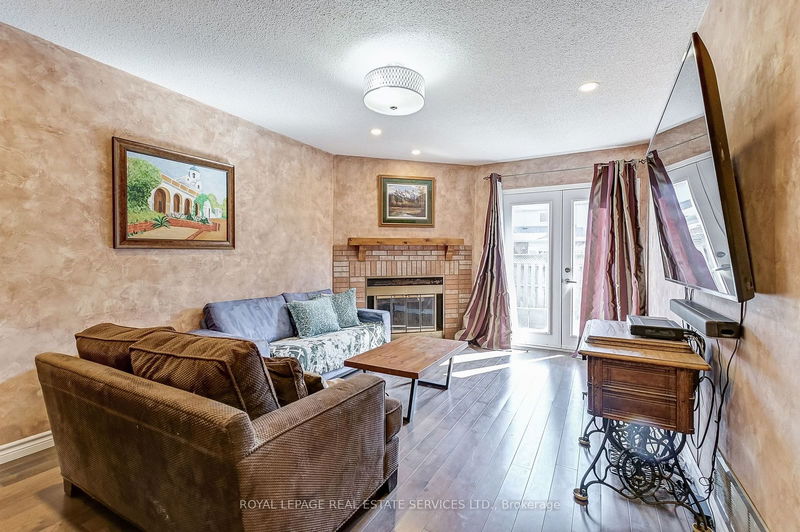 2785 Lindholm Cres  Mississauga, L5M 4P7 | Image 15