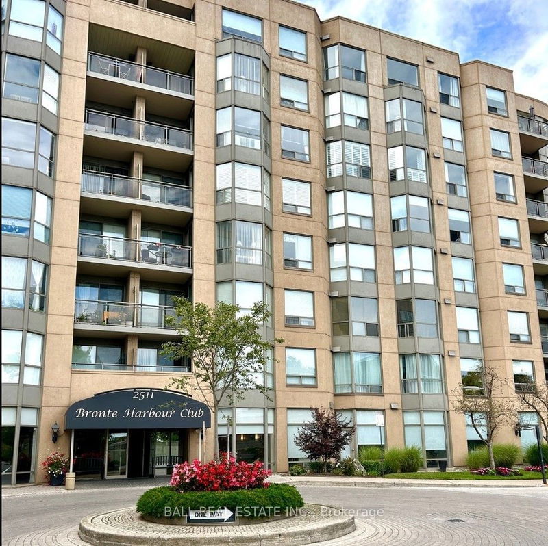  326 - 2511 Lakeshore Rd W Oakville, L6L 6L9 | Image 1