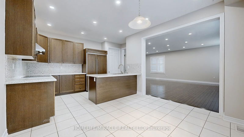 195 Sussexvale Dr  Brampton, L6R 0W2 | Image 13