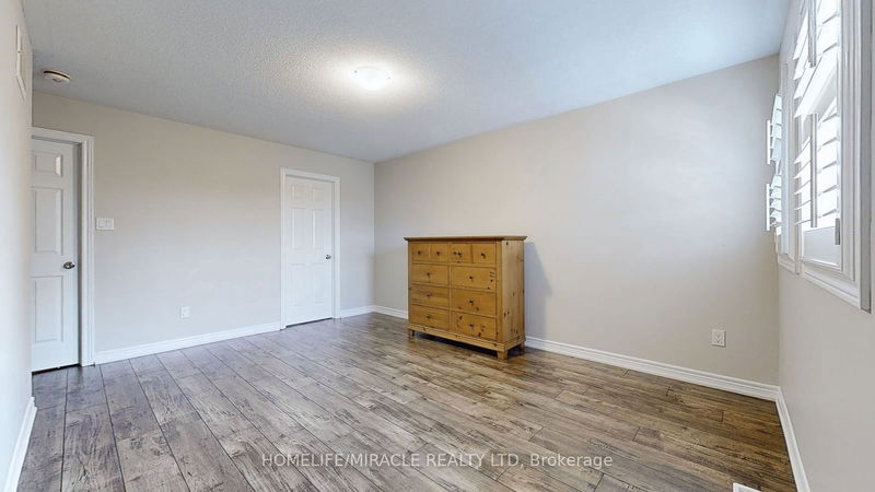 195 Sussexvale Dr  Brampton, L6R 0W2 | Image 24