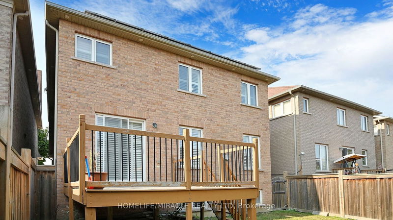 195 Sussexvale Dr  Brampton, L6R 0W2 | Image 38