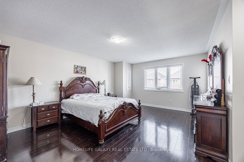 12 Snapdragon Sq  Brampton, L6P 3K4 | Image 18