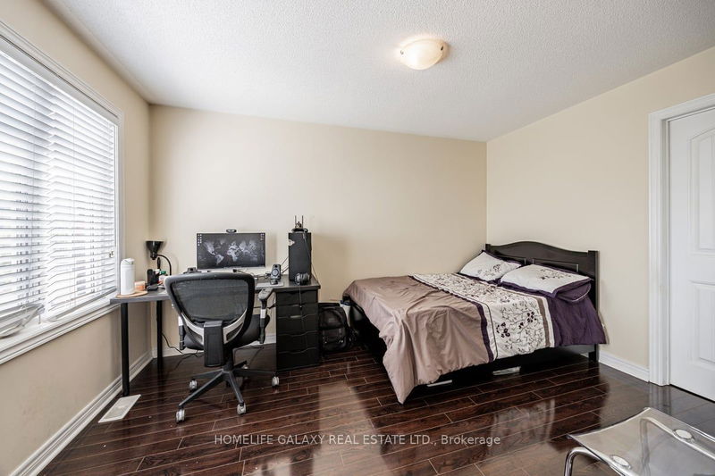 12 Snapdragon Sq  Brampton, L6P 3K4 | Image 25