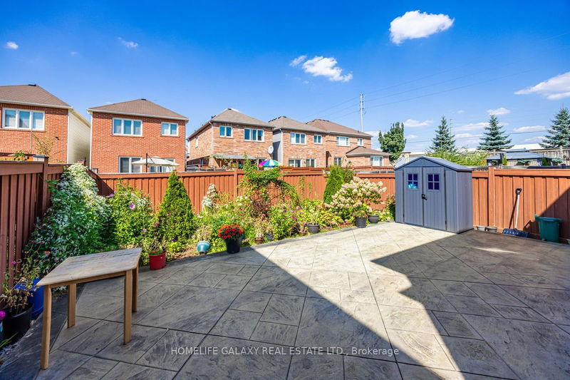 12 Snapdragon Sq  Brampton, L6P 3K4 | Image 35