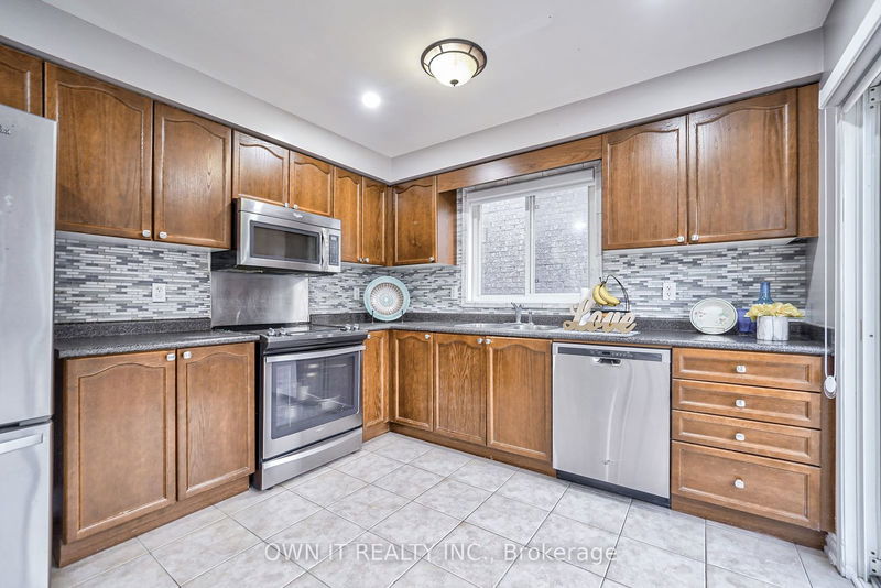 68 Sugarhill Dr  Brampton, L7A 3N2 | Image 12