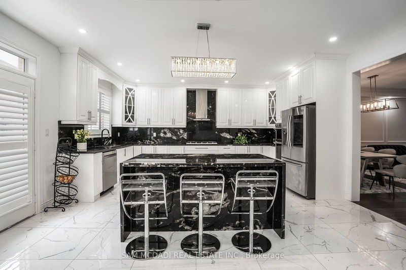 28 Clockwork Dr  Brampton, L7A 4R8 | Image 7