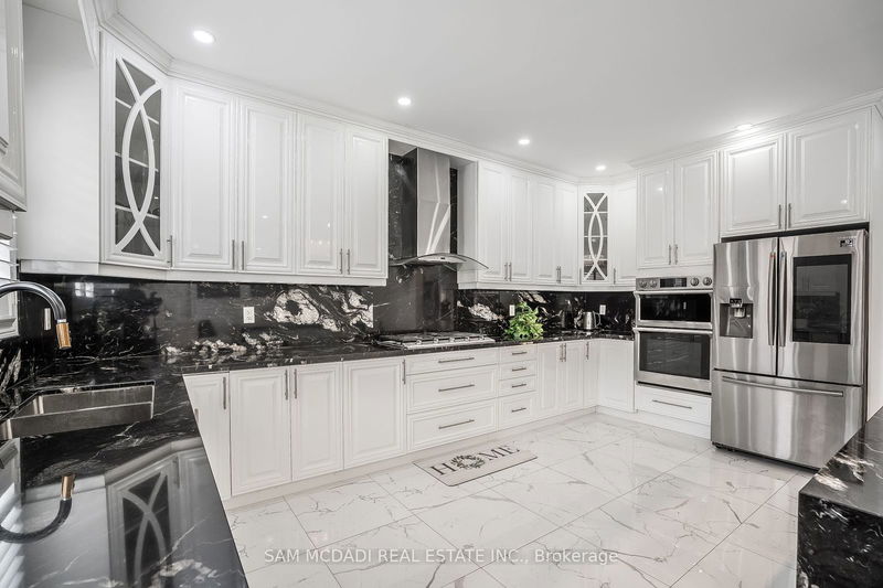 28 Clockwork Dr  Brampton, L7A 4R8 | Image 9