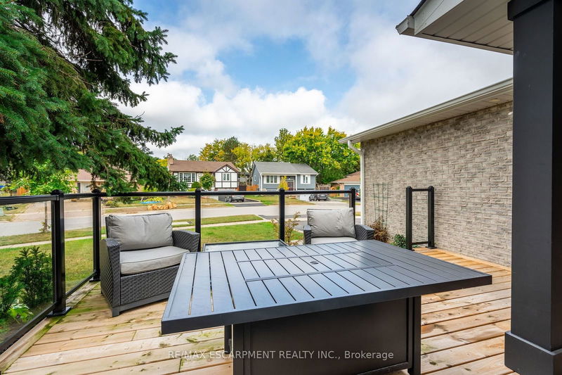 2338 Gillingham Dr  Burlington, L7P 4G6 | Image 3