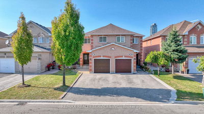 598 Summer Park Cres  Mississauga, L5B 4E9 | Image 1