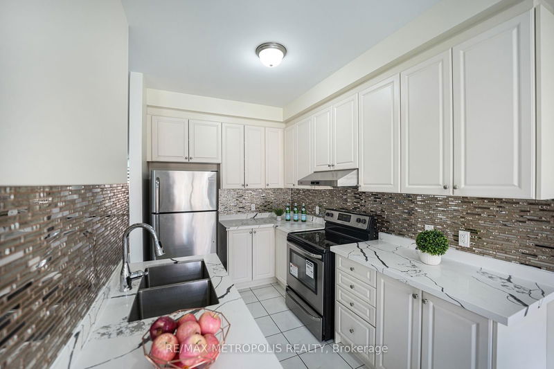 16 Yellowknife Rd  Brampton, L6R 0B3 | Image 13