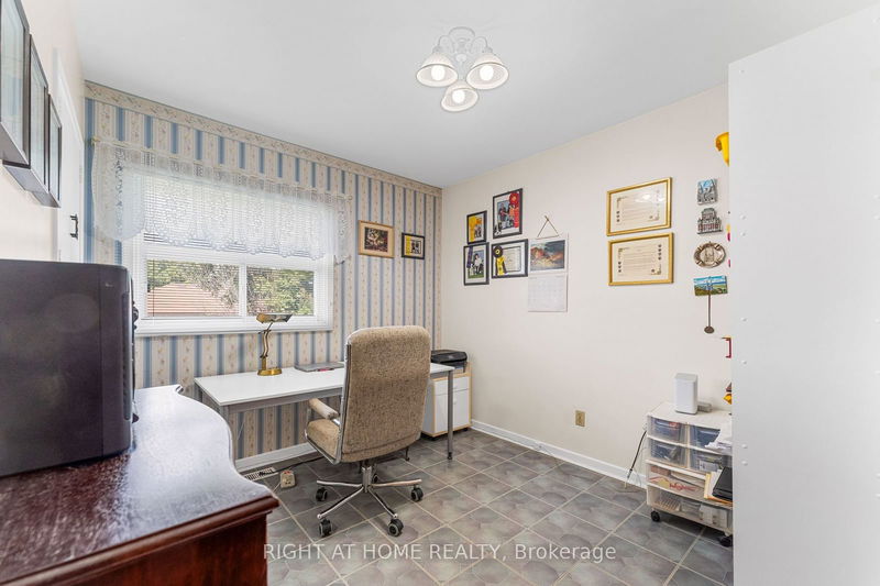 50 Lilac Ave  Toronto, M9M 1G3 | Image 17