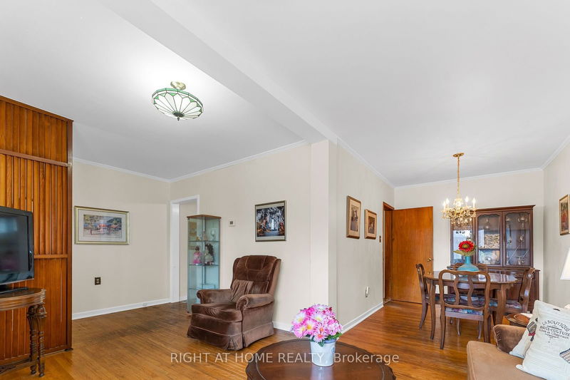 50 Lilac Ave  Toronto, M9M 1G3 | Image 7