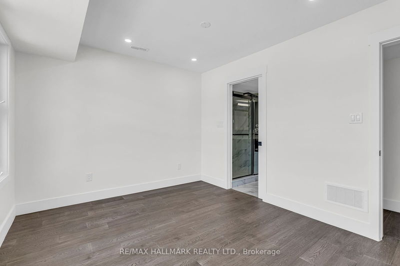 53 Buttonwood Ave  Toronto, M6M 2H9 | Image 26