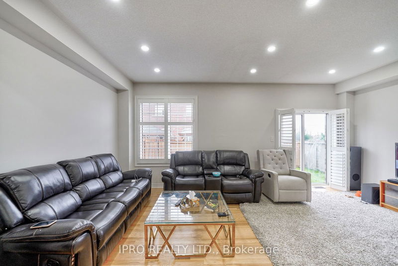 566 Bessborough Dr  Milton, L9T 8V9 | Image 14