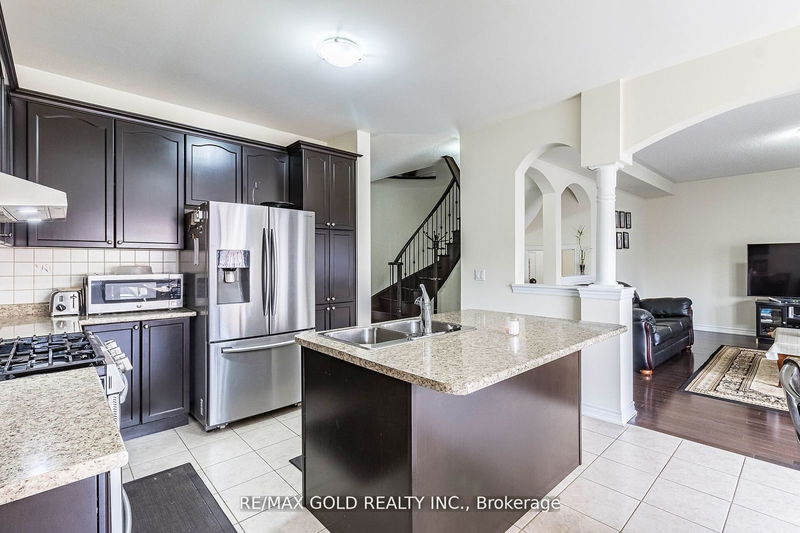 4 Mistletoe Pl  Brampton, L6Y 5V1 | Image 12