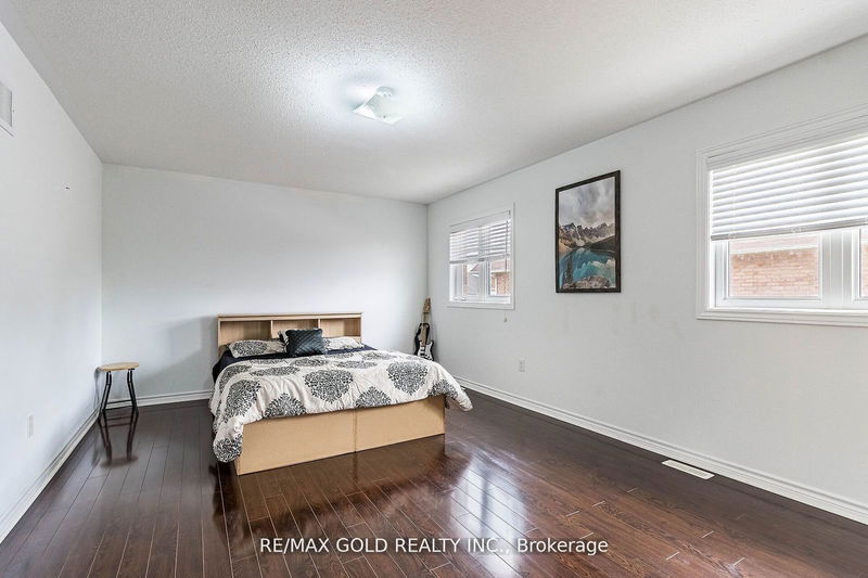 4 Mistletoe Pl  Brampton, L6Y 5V1 | Image 18