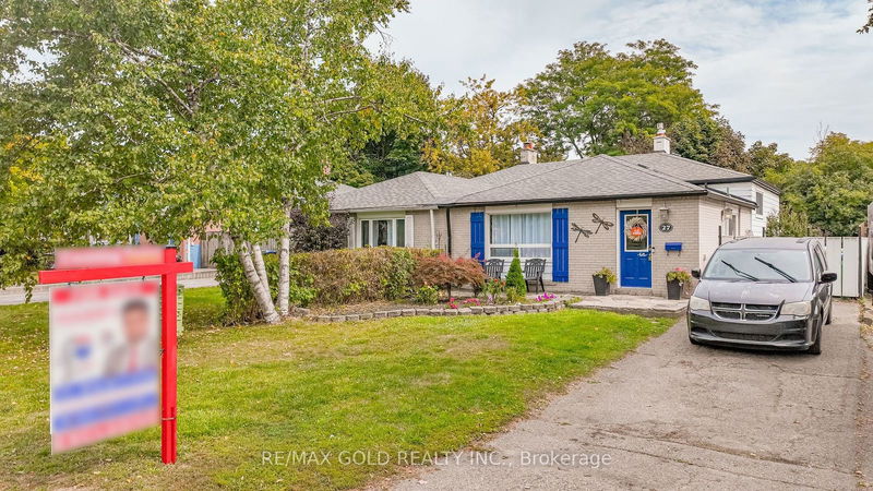 27 Algonquin Blvd  Brampton, L6T 1R7 | Image 1