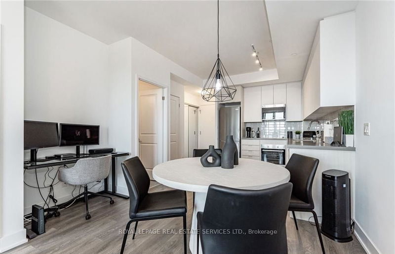  1302 - 297 Oak Walk Dr  Oakville, L6H 3R6 | Image 27