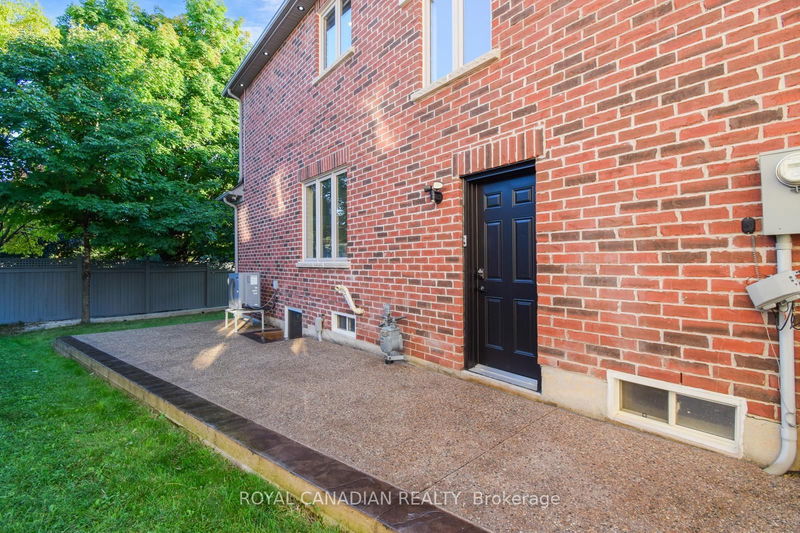 56 Stephanie Ave  Brampton, L6Y 0R8 | Image 38