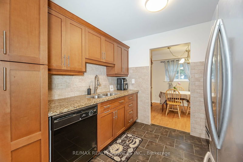 16 Montrose Pl  Brampton, L6S 2S8 | Image 13