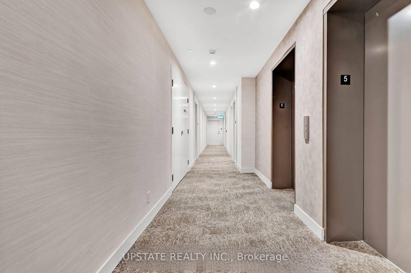 605 - 215 Veterans Dr, Brampton, L7A 5L6 | Image 2