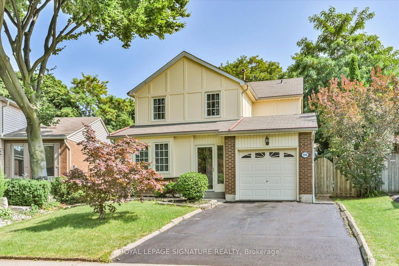 2946 Dancer Crt  Mississauga, L5L 1Y4 | Image 2