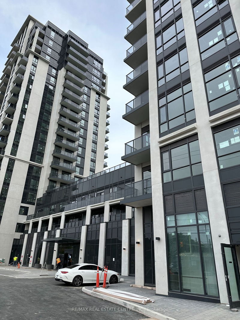 home for lease on 609W-202 Burnhamthorpe Road E