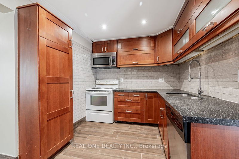 30 Herkley Dr  Brampton, L6V 2E8 | Image 7