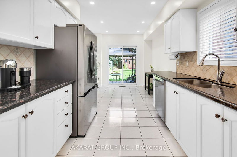 6207 McCracken Dr  Mississauga, L5V 1X9 | Image 11