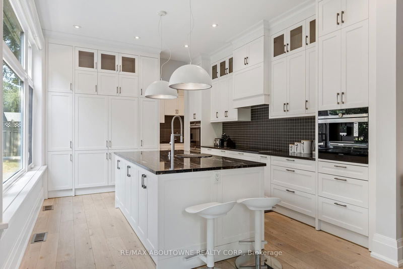 2209 Sloane Dr  Oakville, L6L 2N1 | Image 13