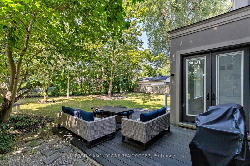 2209 Sloane Dr  Oakville, L6L 2N1 | Image 33