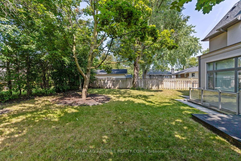 2209 Sloane Dr  Oakville, L6L 2N1 | Image 36