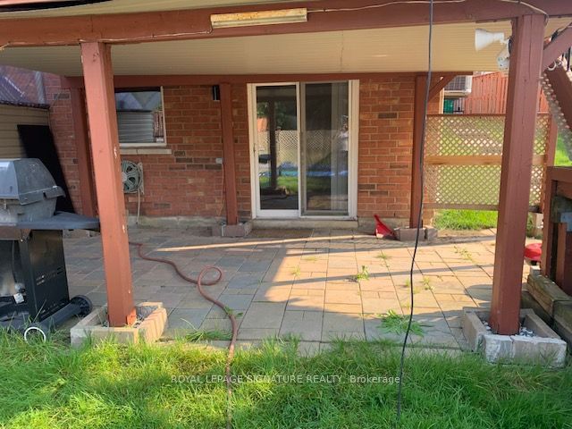 home for lease on Lower-248 Breton Avenue