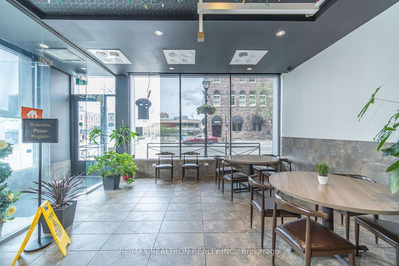 9 Queen St E, Brampton, L6W 2A7 | Image 3