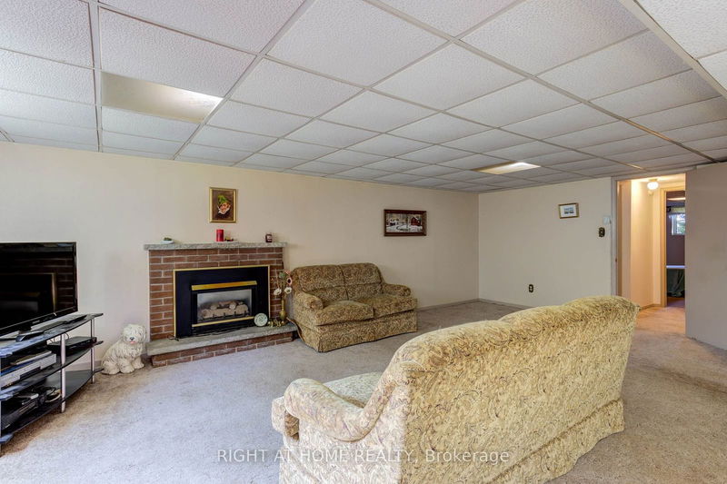 8 Fourth Ave  Orangeville, L9W 1G4 | Image 16