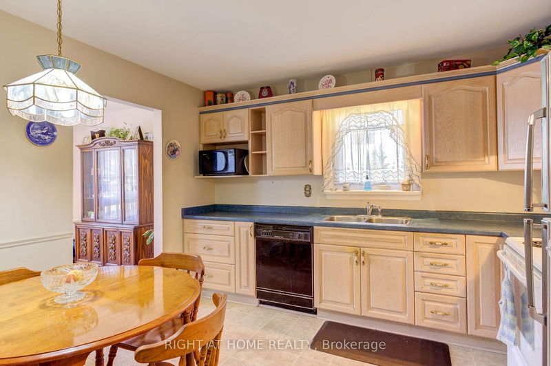 8 Fourth Ave  Orangeville, L9W 1G4 | Image 9