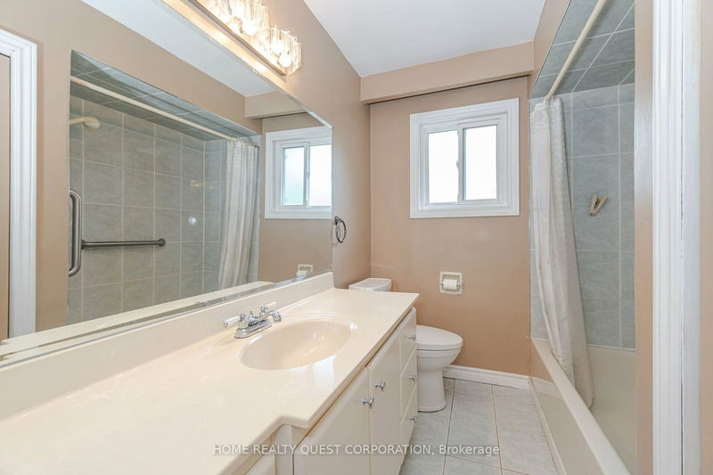 2277 Springfield Crt  Mississauga, L5K 1V3 | Image 25