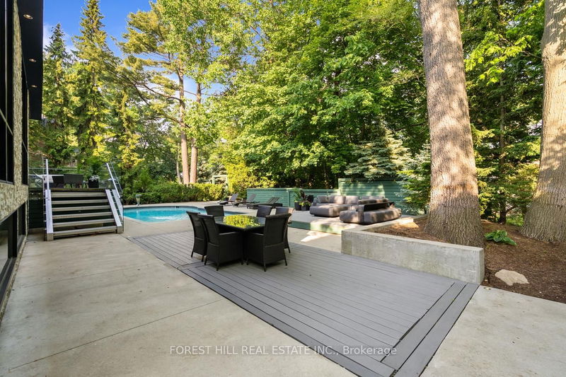 7 Ashley Park Rd  Toronto, M9A 4C9 | Image 40