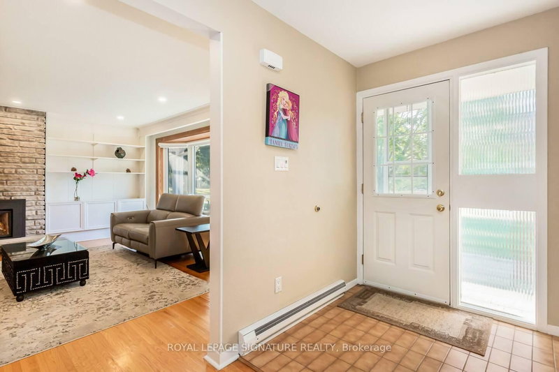 153 Ulster Dr S, Oakville, L6L 3P3 | Image 3
