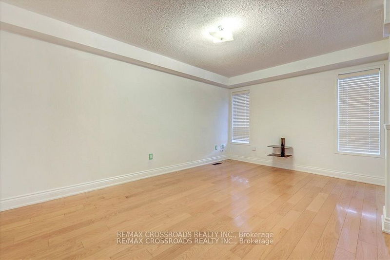 19 Penbridge Circ  Brampton, L7A 2P8 | Image 10