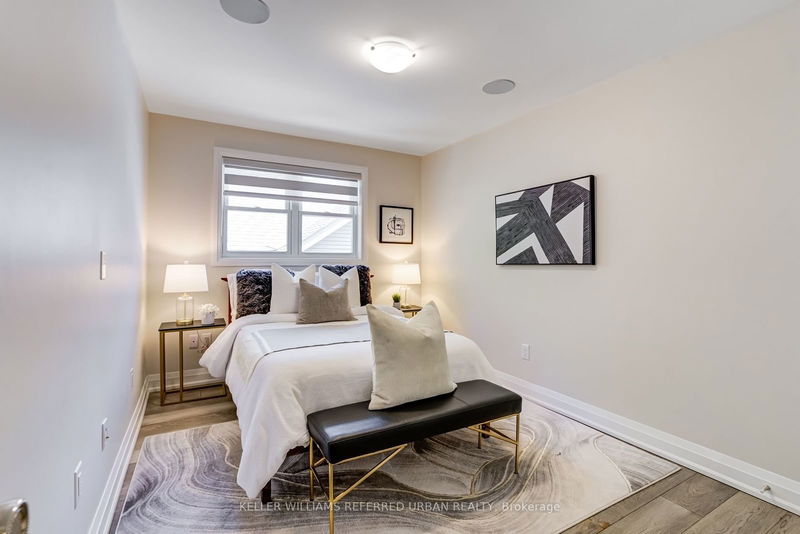 399 Lake Promenade   Toronto, M8W 1C3 | Image 38