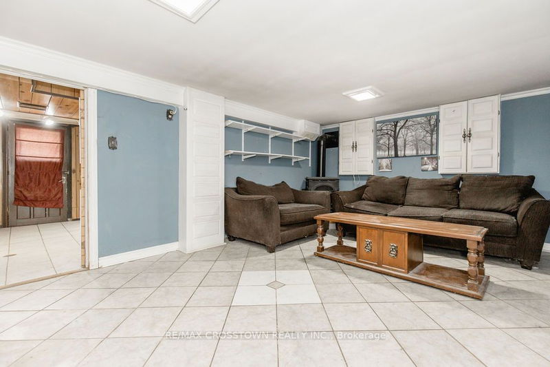 27 Riverview Hts  Toronto, M9P 2N3 | Image 25