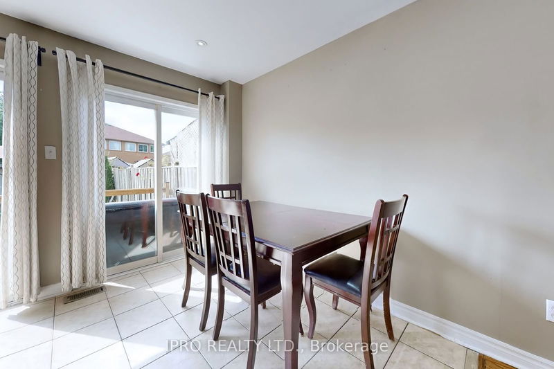 5426 Sweetgrass Gate  Mississauga, L5V 2N1 | Image 10